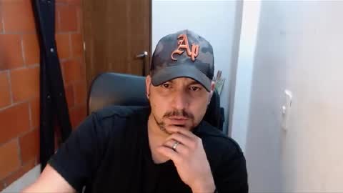 Snapshot of astton_nick chatting on February 11, 4:22 am Nick Astton online show from February 11, 4:22 am