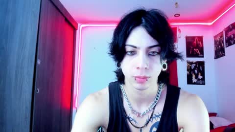 Snapshot of atheneoo_ chatting on February 4, 3:22 am athenauwu online show from February 4, 3:22 am