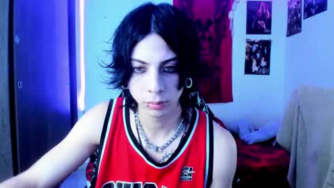 Snapshot of atheneoo_ chatting on February 19, 6:33 am athenauwu online show from February 19, 6:33 am