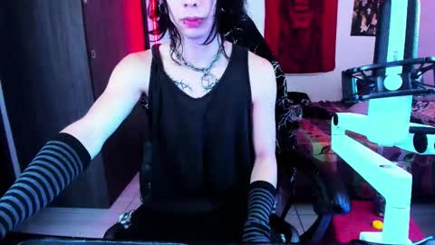 athenauwu online show from November 17, 7:33 am