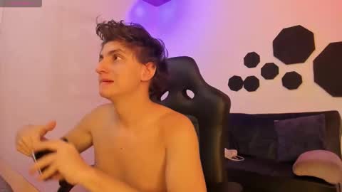 Alex online show from April 30, 11:39 am