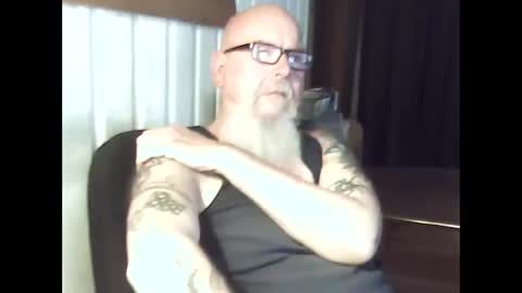 aussie4inch online show from May 1, 7:00 am