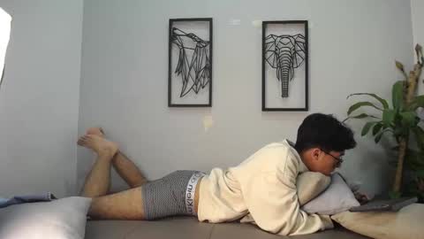 austinreeds online show from November 15, 12:40 pm