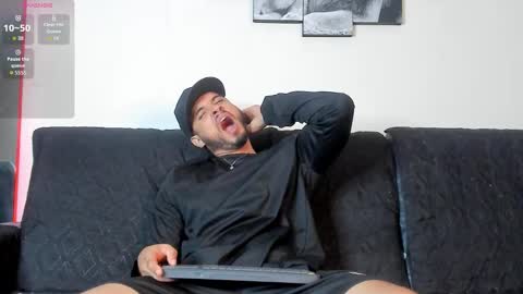 Snapshot of austintorres_ chatting on September 26, 3:15 am AustinTorres online show from September 26, 3:15 am