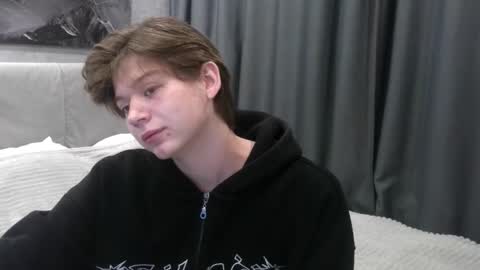 ausxuw online show from September 25, 4:44 am