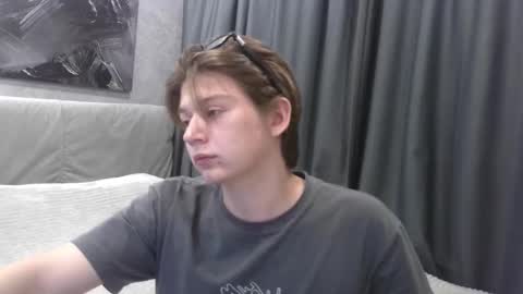 ausxuw online show from September 26, 8:50 pm