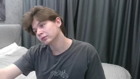 ausxuw online show from October 6, 9:41 pm