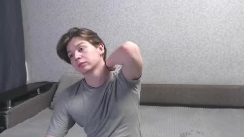 ausxuw online show from November 3, 9:05 pm