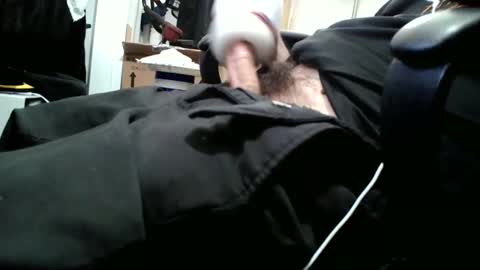 averagecharles757569 online show from October 17, 8:46 pm