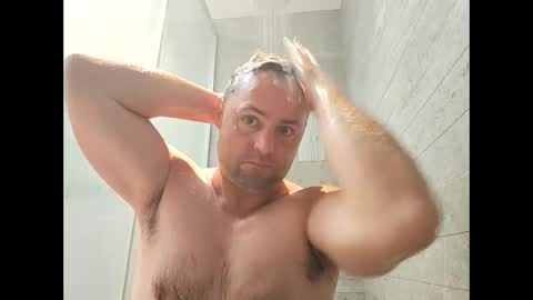Snapshot of averagejoe2025 chatting on September 9, 2:33 am averagejoe2025 online show from September 9, 2:33 am