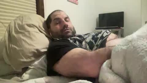 averagejoe345977 online show from February 14, 5:35 am