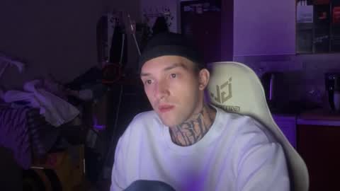 JustBoy online show from September 10, 8:51 pm