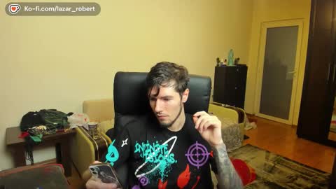 Snapshot of awesome_justin chatting on October 20, 12:20 pm Justin online show from October 20, 12:20 pm