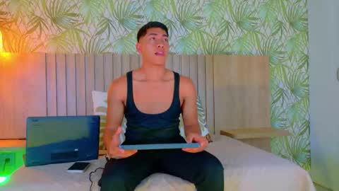 axe_lblaze_ online show from February 6, 6:27 pm