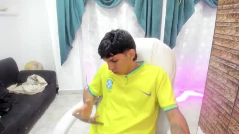 Snapshot of axeel_boy_ chatting on October 10, 7:07 pm Axel online show from October 10, 7:07 pm