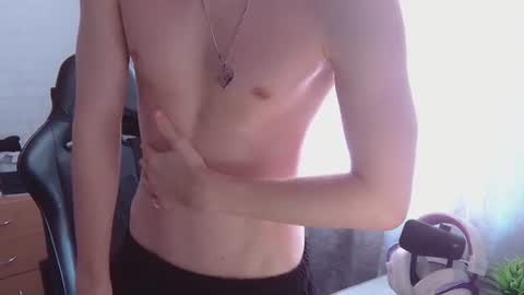 axel_0ne online show from June 10, 1:07 am