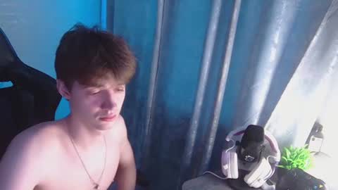 axel_0ne online show from June 13, 10:29 pm