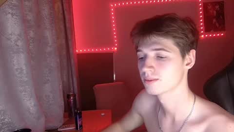 axel_0ne online show from February 10, 5:17 pm