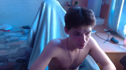 axel_0ne online show from March 17, 11:24 am