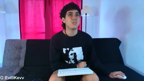 Axel cifer online show from February 1, 3:55 pm