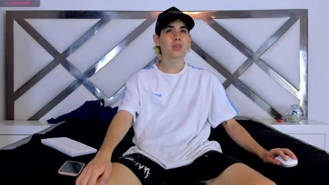 Axel cifer online show from January 24, 7:07 pm