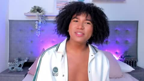 AXEL  online show from May 19, 8:59 pm