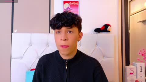 Axel Evanss online show from April 25, 1:41 pm