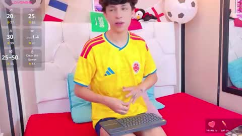 Axel Evanss online show from June 17, 1:13 pm