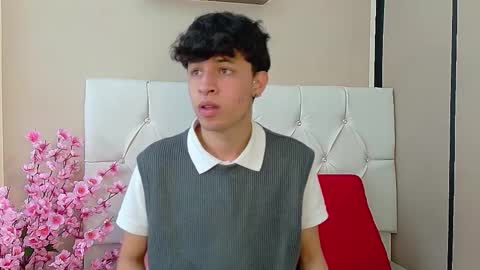 Snapshot of axel_evanss chatting on October 13, 12:55 pm Axel Evanss online show from October 13, 12:55 pm