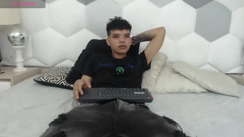 Snapshot of axel_forte chatting on February 27, 12:34 pm Axel Forte online show from February 27, 12:34 pm