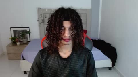 Axel online show from February 2, 12:20 am