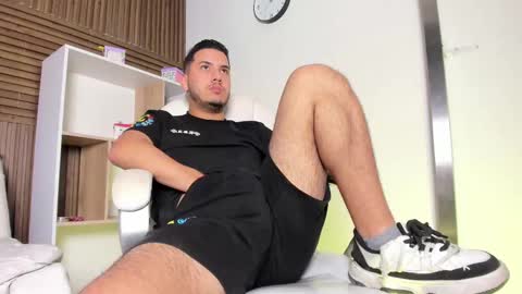 Snapshot of axel_grey_ chatting on September 11, 2:05 pm axel_grey_ online show from September 11, 2:05 pm