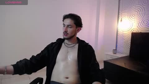 Axel  online show from June 25, 5:12 am