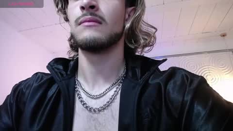 Axel  online show from May 3, 9:28 pm