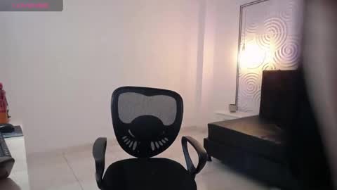 Axel  online show from April 17, 9:50 pm