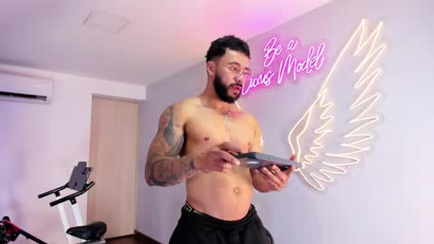 Axel online show from May 9, 4:13 am
