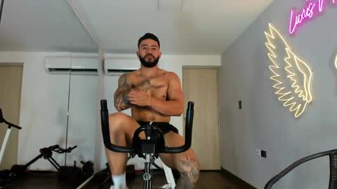 Axel online show from May 14, 3:59 am