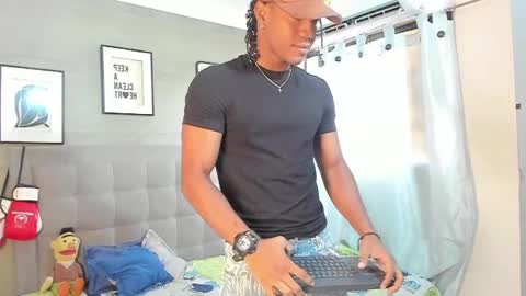 Snapshot of axel_silva3 chatting on September 30, 12:31 pm AXEL SILVA online show from September 30, 12:31 pm