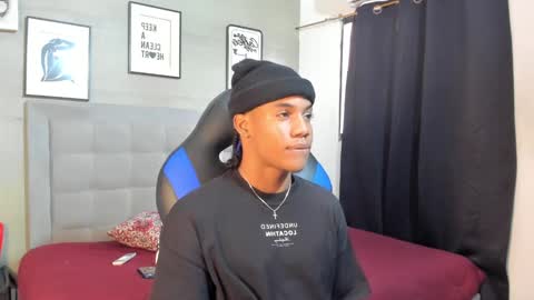 Snapshot of axel_silva3 chatting on October 14, 12:34 pm AXEL SILVA online show from October 14, 12:34 pm