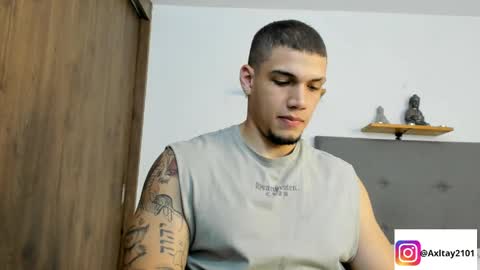 INDEPENDENT MODEL  online show from April 29, 4:17 am