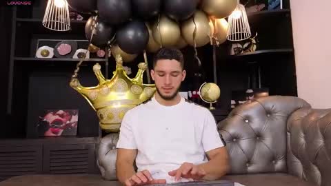 Axel  online show from May 19, 8:59 pm