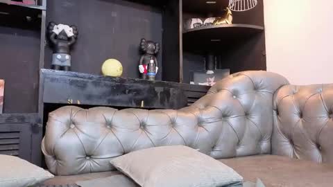 Axel  online show from May 13, 9:45 pm