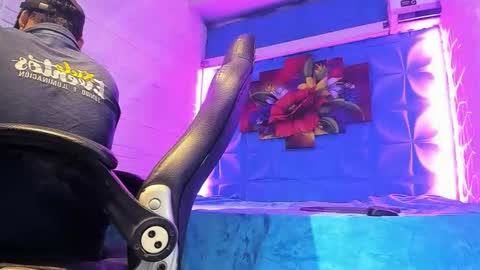 Axell Cross2 online show from October 5, 11:03 am