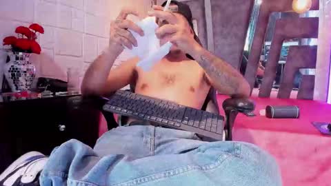 Axell Cross2 online show from April 25, 2:14 pm