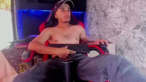 Axell Cross2 online show from April 14, 4:28 pm