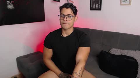 axell online show from March 20, 10:52 am