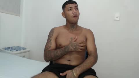 axell_kinng online show from February 3, 1:49 pm