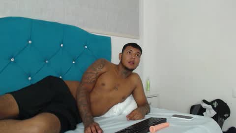 axell_kinng online show from February 24, 2:07 pm