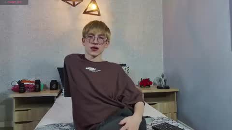axell_stone online show from June 10, 9:37 pm