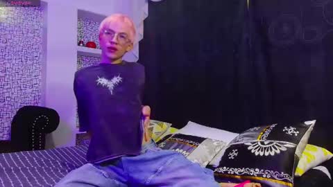 axell_stone online show from July 17, 10:05 pm